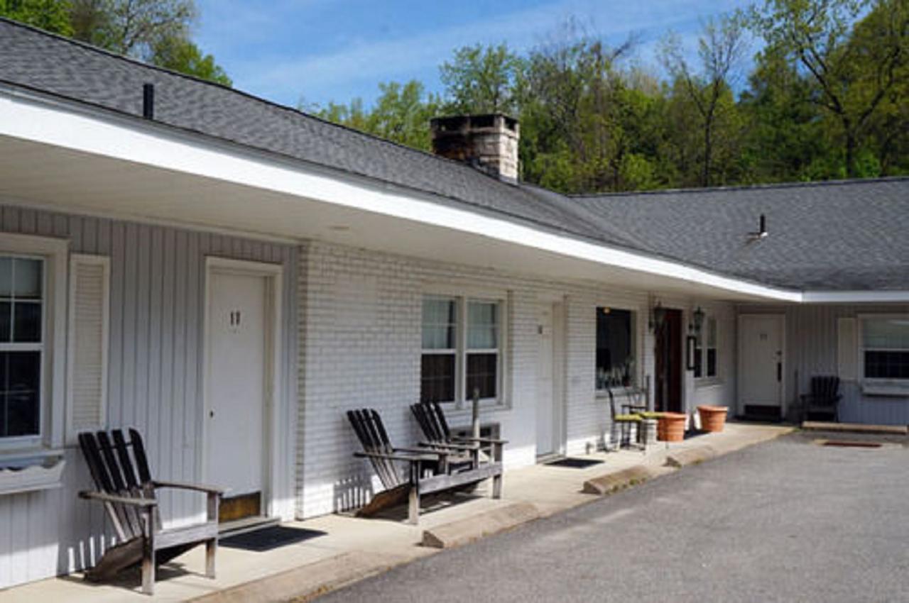 Inn At Iron Masters Lakeville Exterior foto